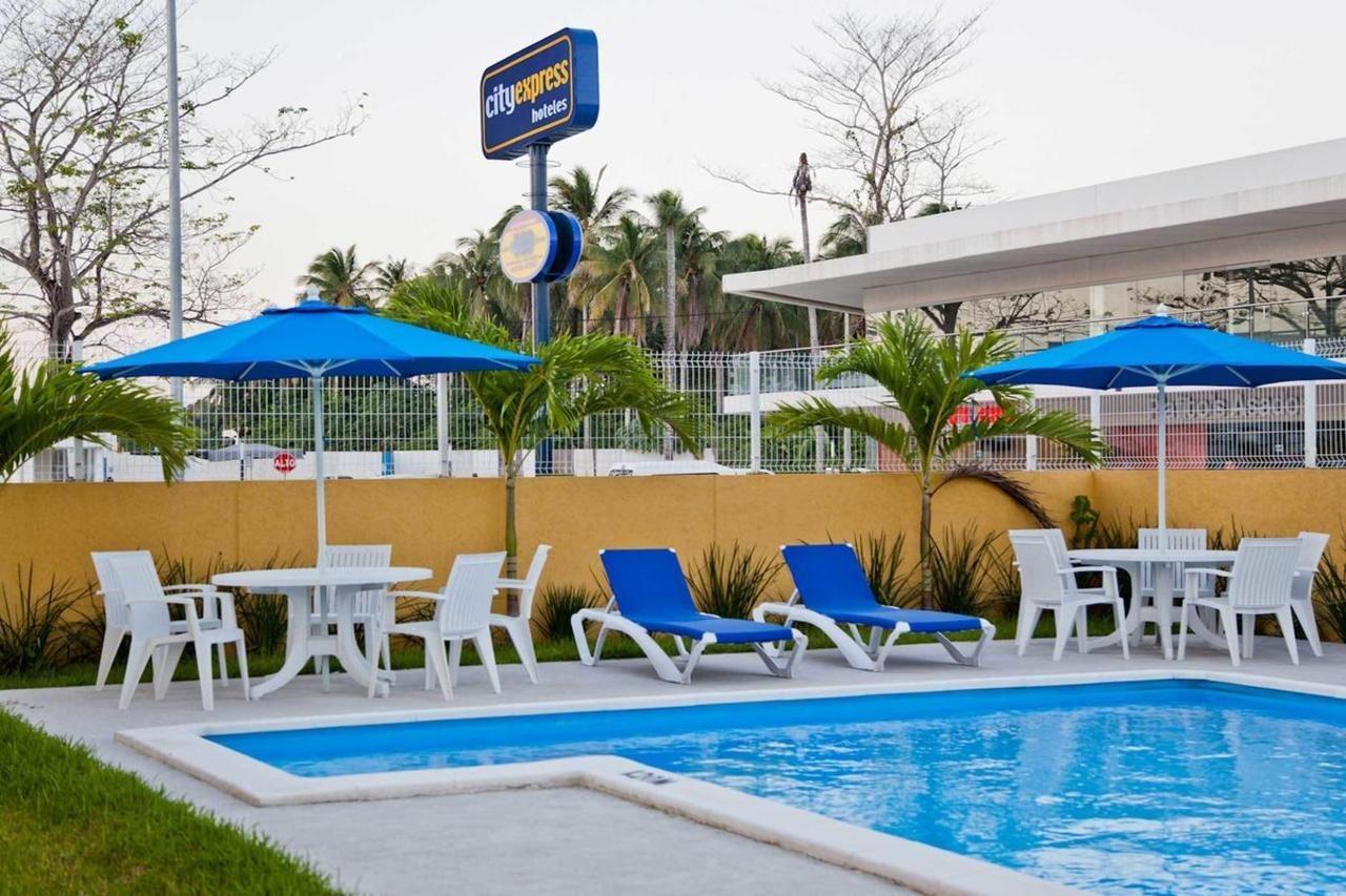 City Express By Marriott Paraiso Exterior photo