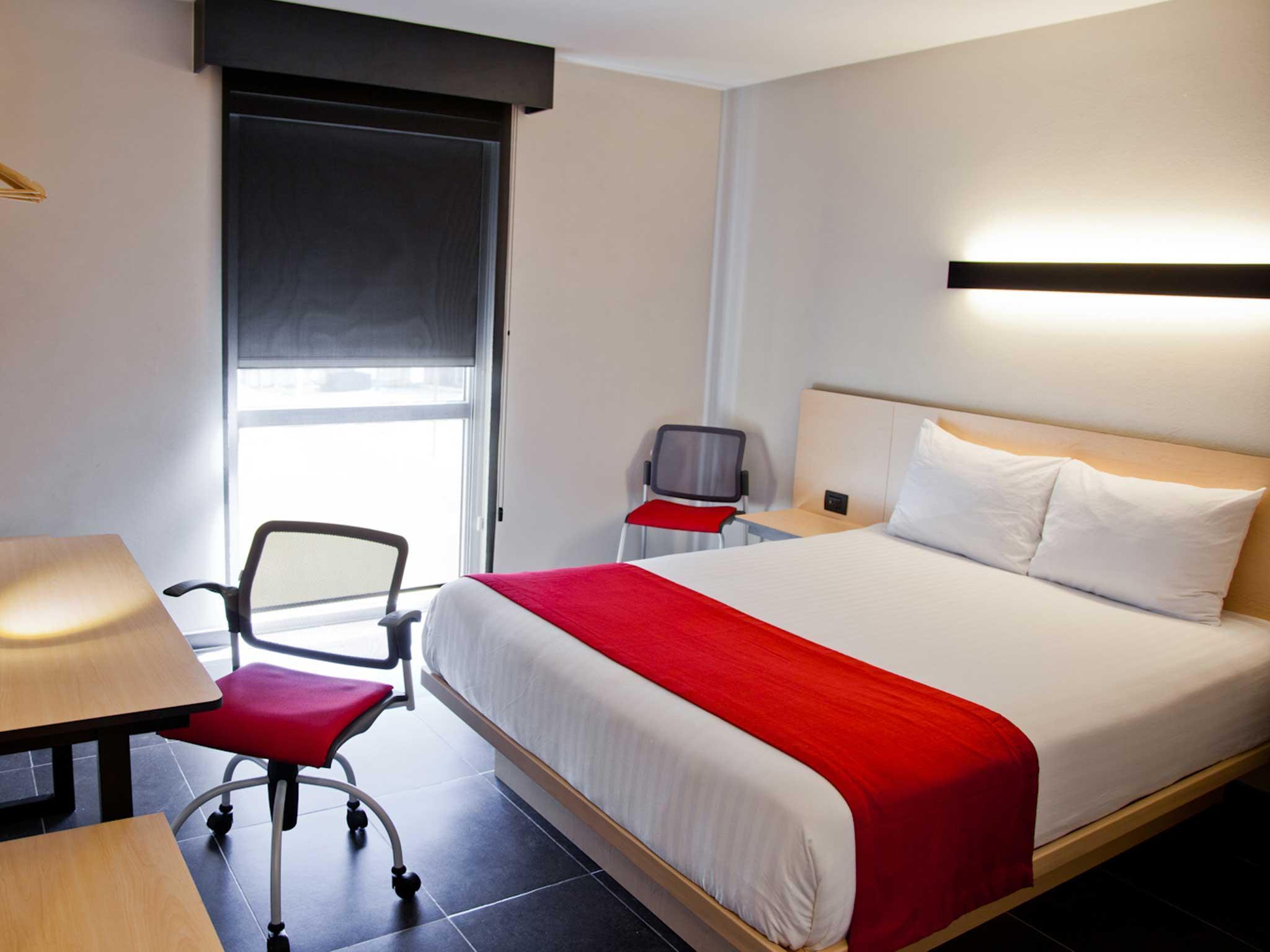 City Express By Marriott Paraiso Exterior photo