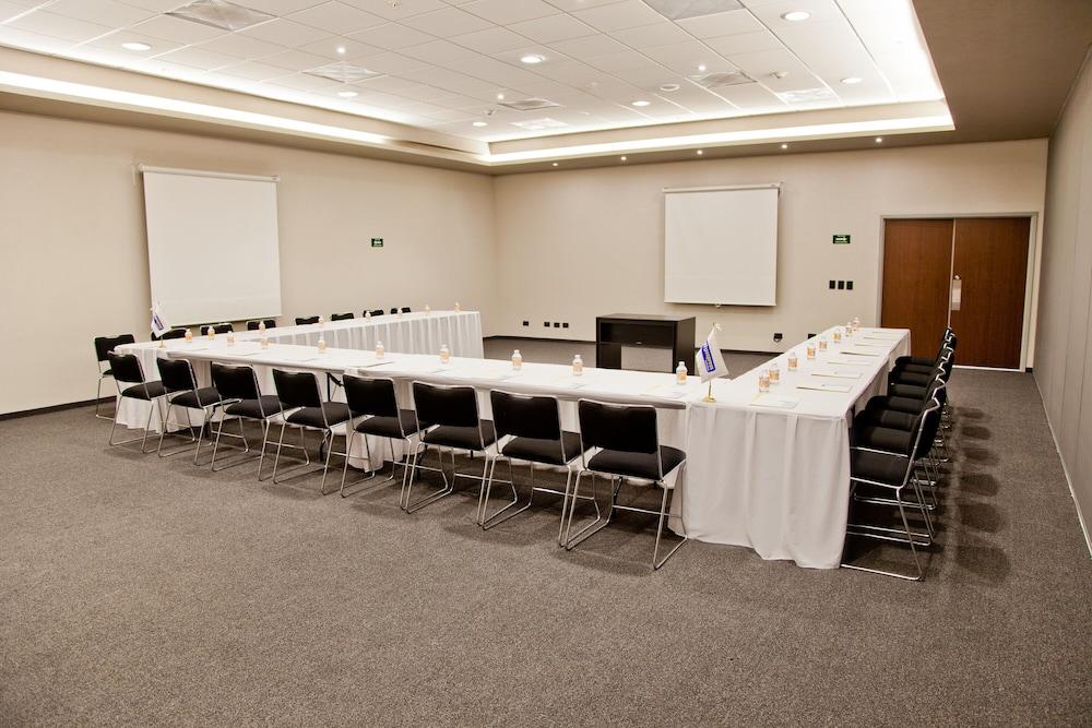 City Express By Marriott Paraiso Exterior photo