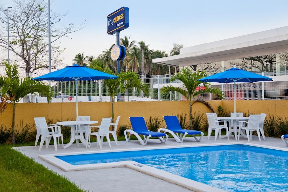 City Express By Marriott Paraiso Exterior photo