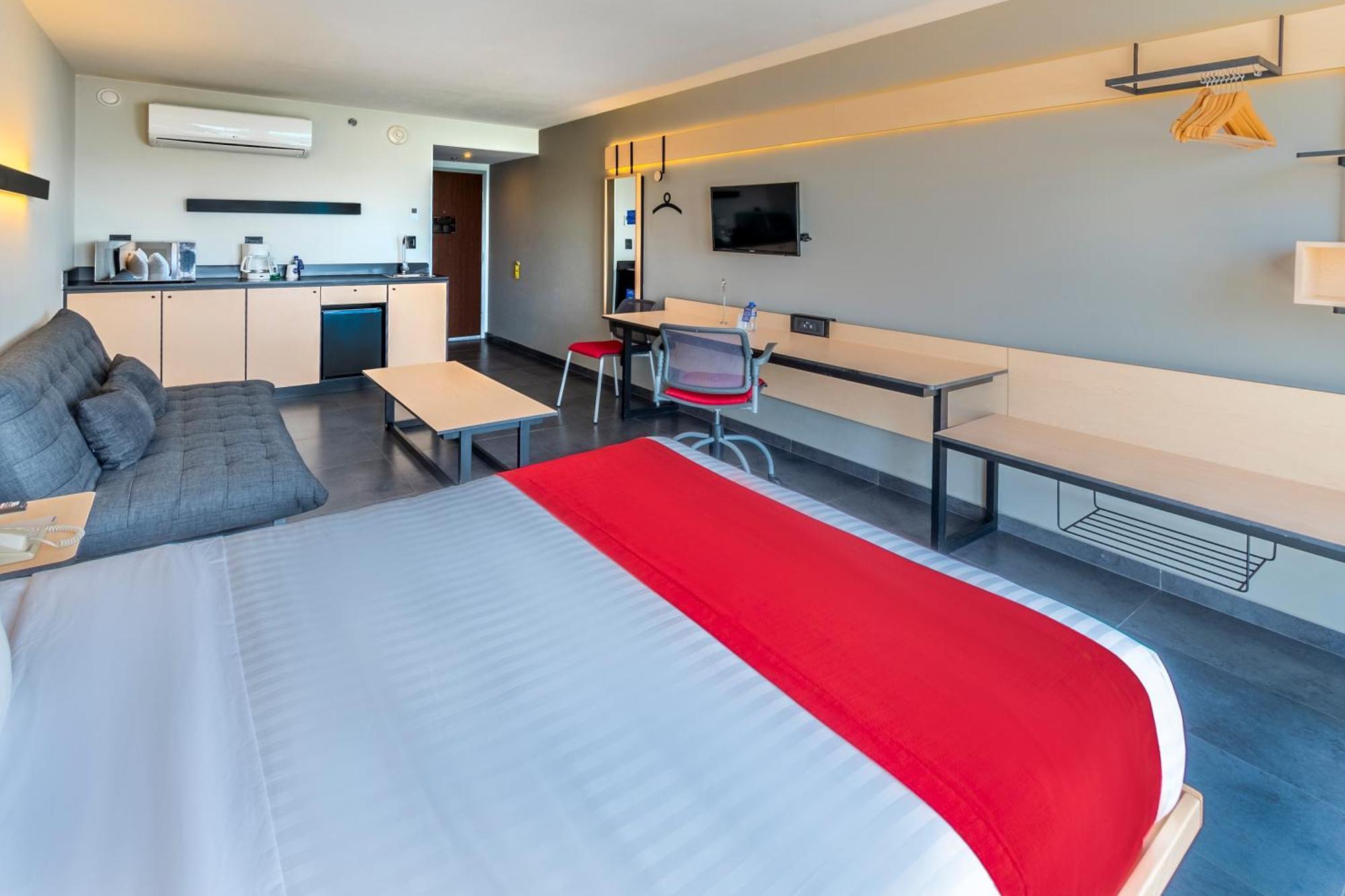 City Express By Marriott Paraiso Exterior photo