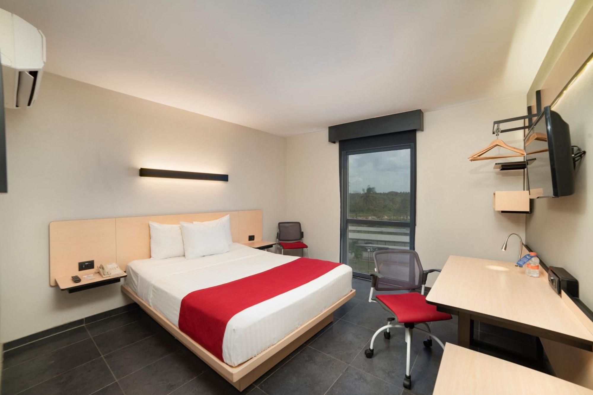 City Express By Marriott Paraiso Exterior photo