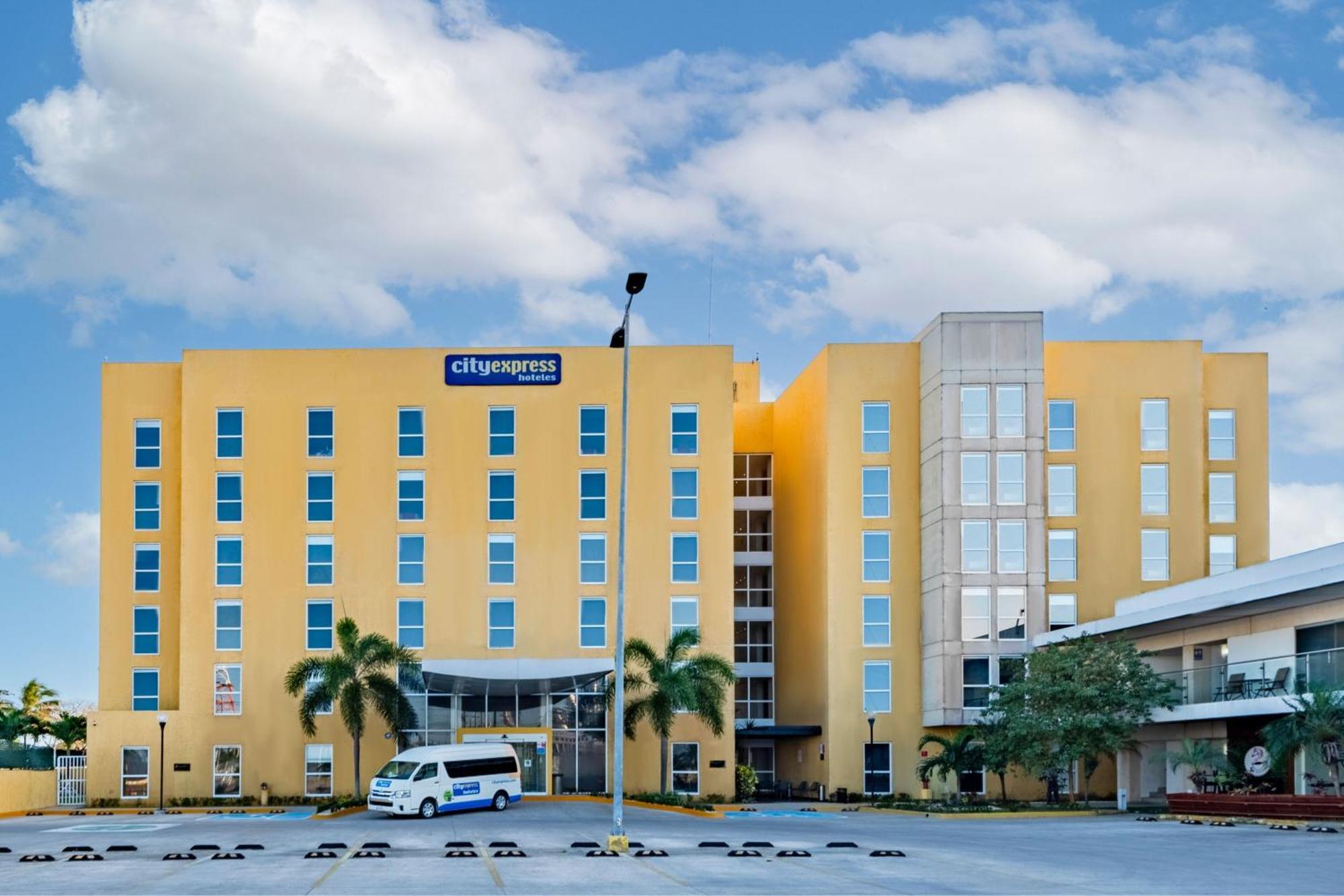 City Express By Marriott Paraiso Exterior photo