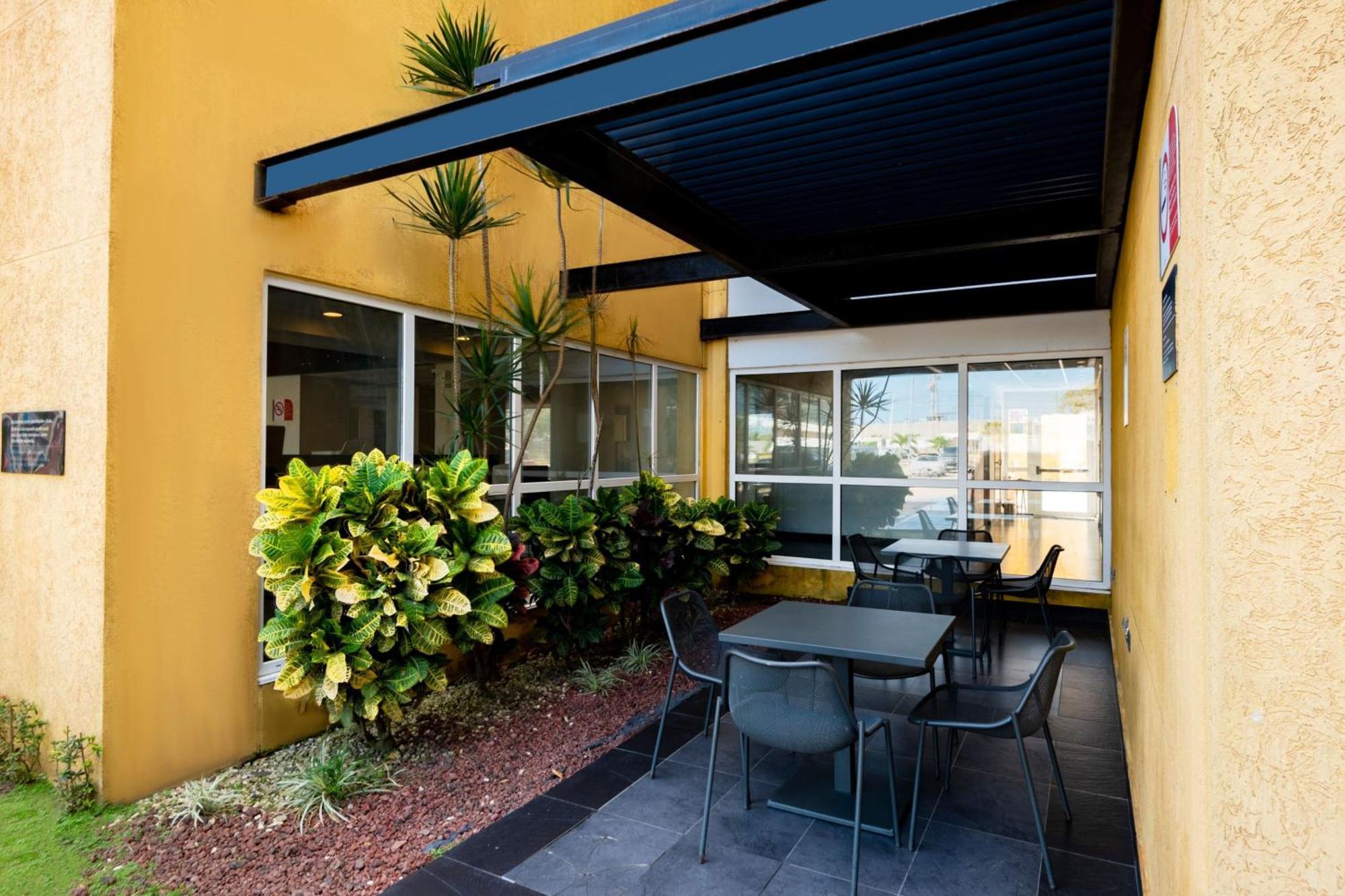 City Express By Marriott Paraiso Exterior photo